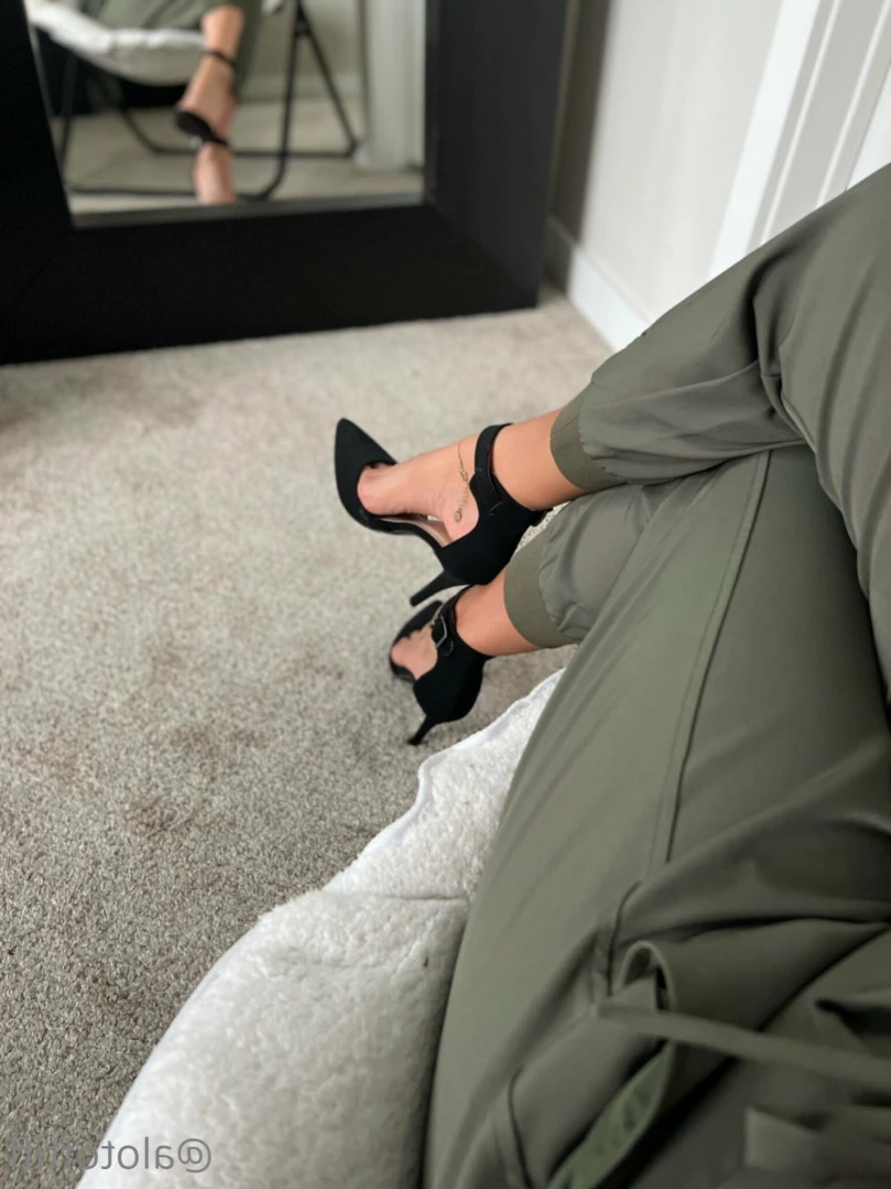 t i f f a n y [ alotoftiff ] Onlyfans leaked photo 15225503 on Hotleaks.tv