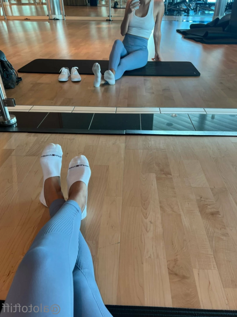 t i f f a n y [ alotoftiff ] Onlyfans leaked photo 15711887 on Hotleaks.tv
