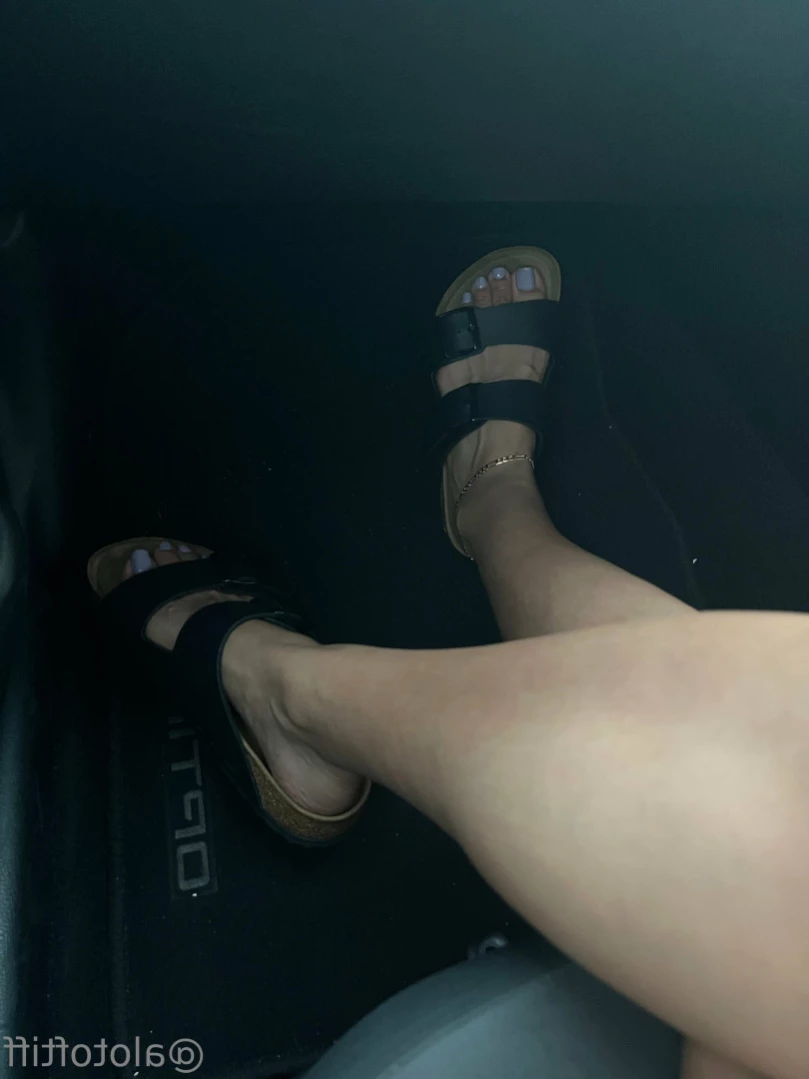 t i f f a n y [ alotoftiff ] Onlyfans leaked photo 15951571 on Hotleaks.tv