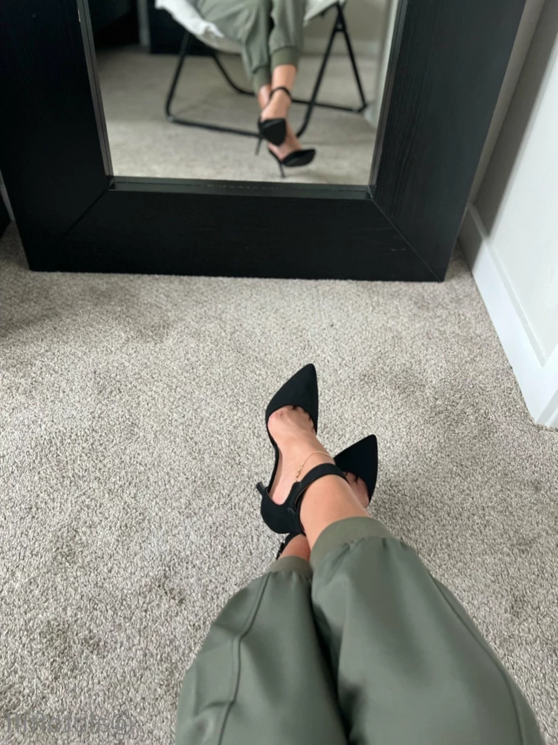 t i f f a n y [ alotoftiff ] Onlyfans leaked photo 16055886 on Hotleaks.tv