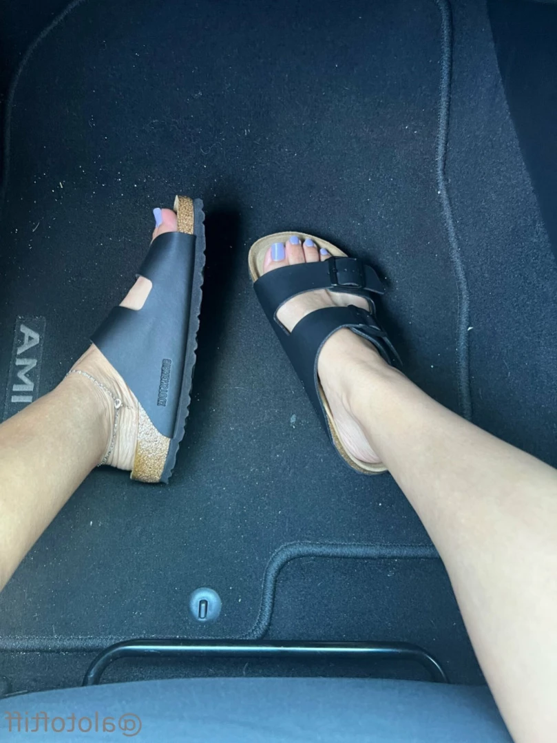t i f f a n y [ alotoftiff ] Onlyfans leaked photo 16258493 on Hotleaks.tv