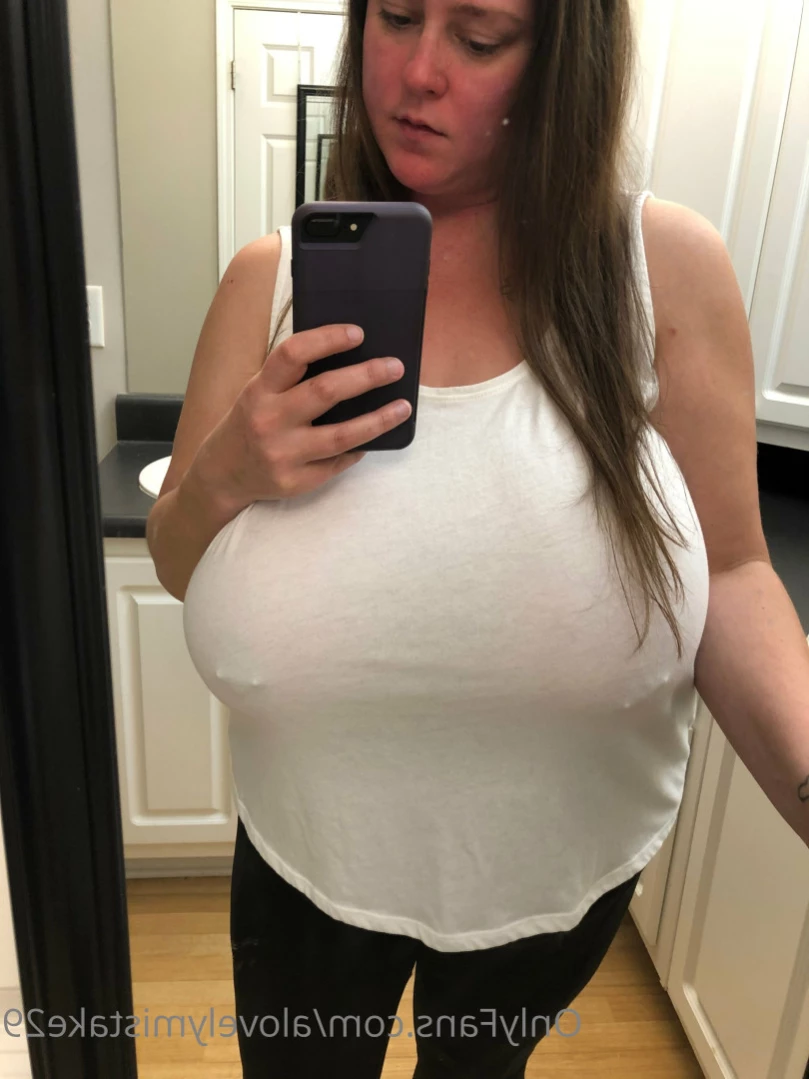 Amber [ alovelymistake29 ] Onlyfans leaked photo 11463654 on Hotleaks.tv
