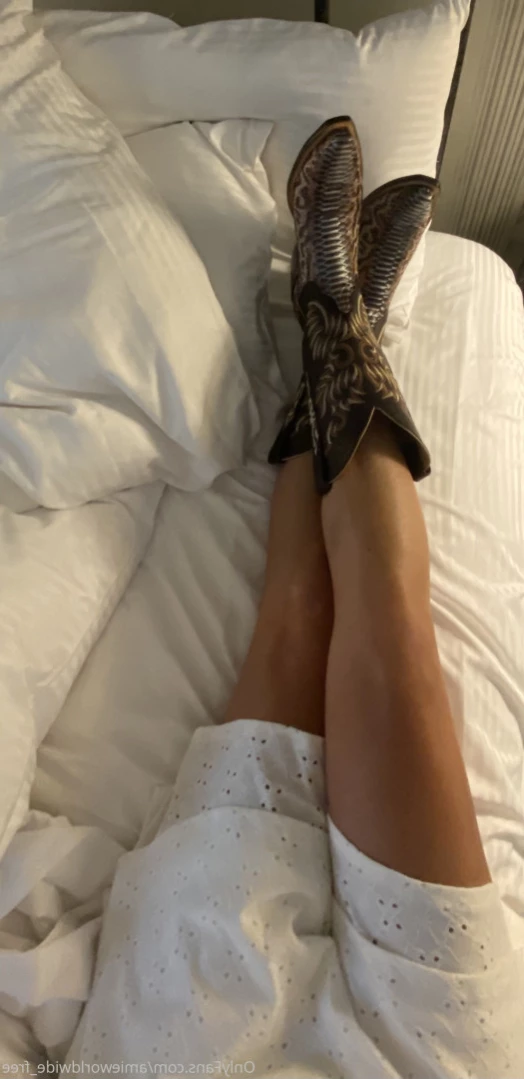 Amie World Wide [ amieworldwide ] Onlyfans leaked photo 11705592 on Hotleaks.tv