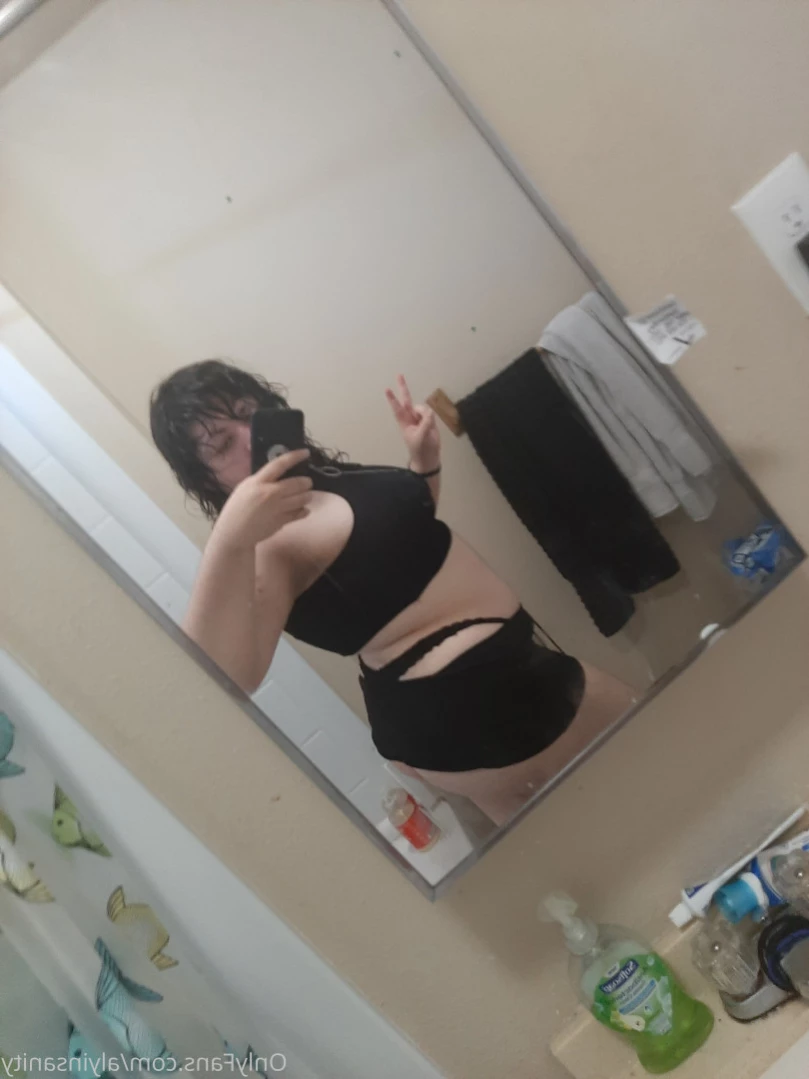amy.insanity Onlyfans leaked photo 13823947 on Hotleaks.tv