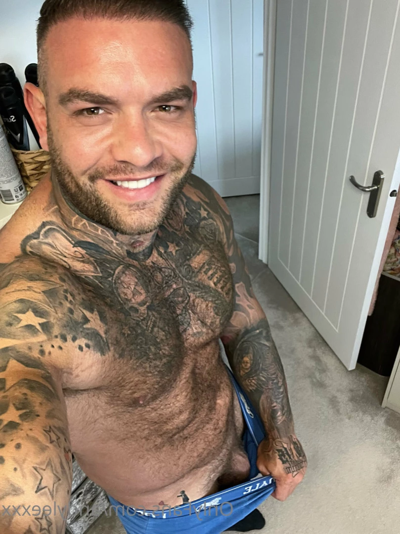 AndyLeeXXX-OFFICIAL! [ andyleexxx ] Onlyfans leaked photo 10969359 on Hotleaks.tv