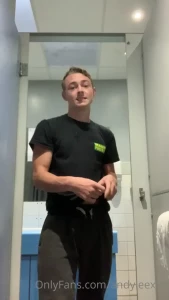 AndyLeeXXX-OFFICIAL! [ andyleexxx ] Onlyfans leaked video 14445630 on Hotleaks.tv