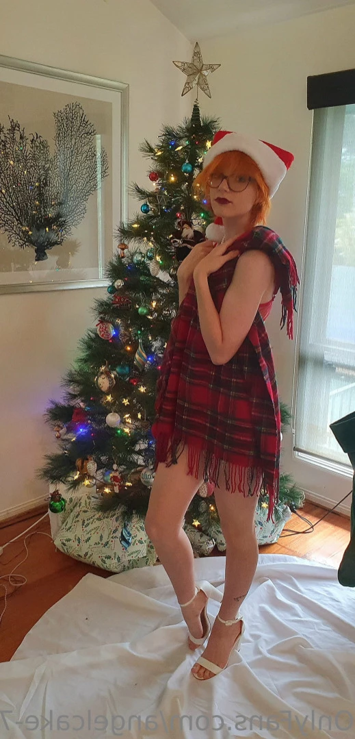 Hollie [ angelcake-77 ] Onlyfans leaked photo 11765985 on Hotleaks.tv