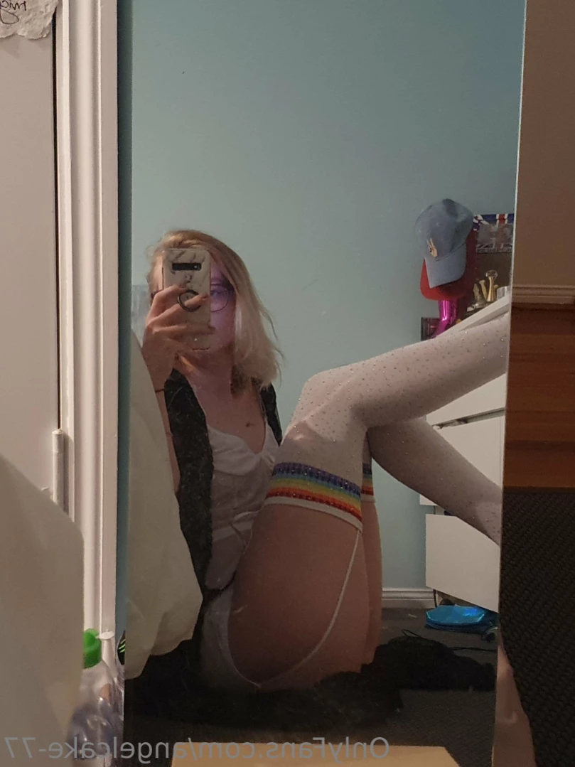 Hollie [ angelcake-77 ] Onlyfans leaked photo 12541755 on Hotleaks.tv