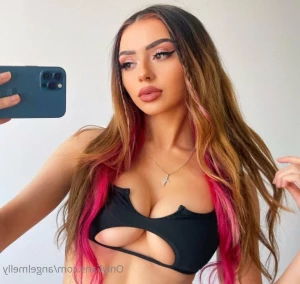 Angel 🌸