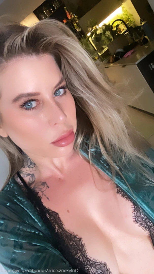 SEXTING &amp; CUSTOMS 🏆💕🔥 [ aphroditesplayground ] Onlyfans leaked photo 14791482 on Hotleaks.tv