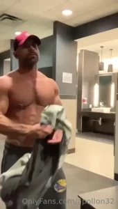 apollon32 Onlyfans leaked video 13289289 on Hotleaks.tv
