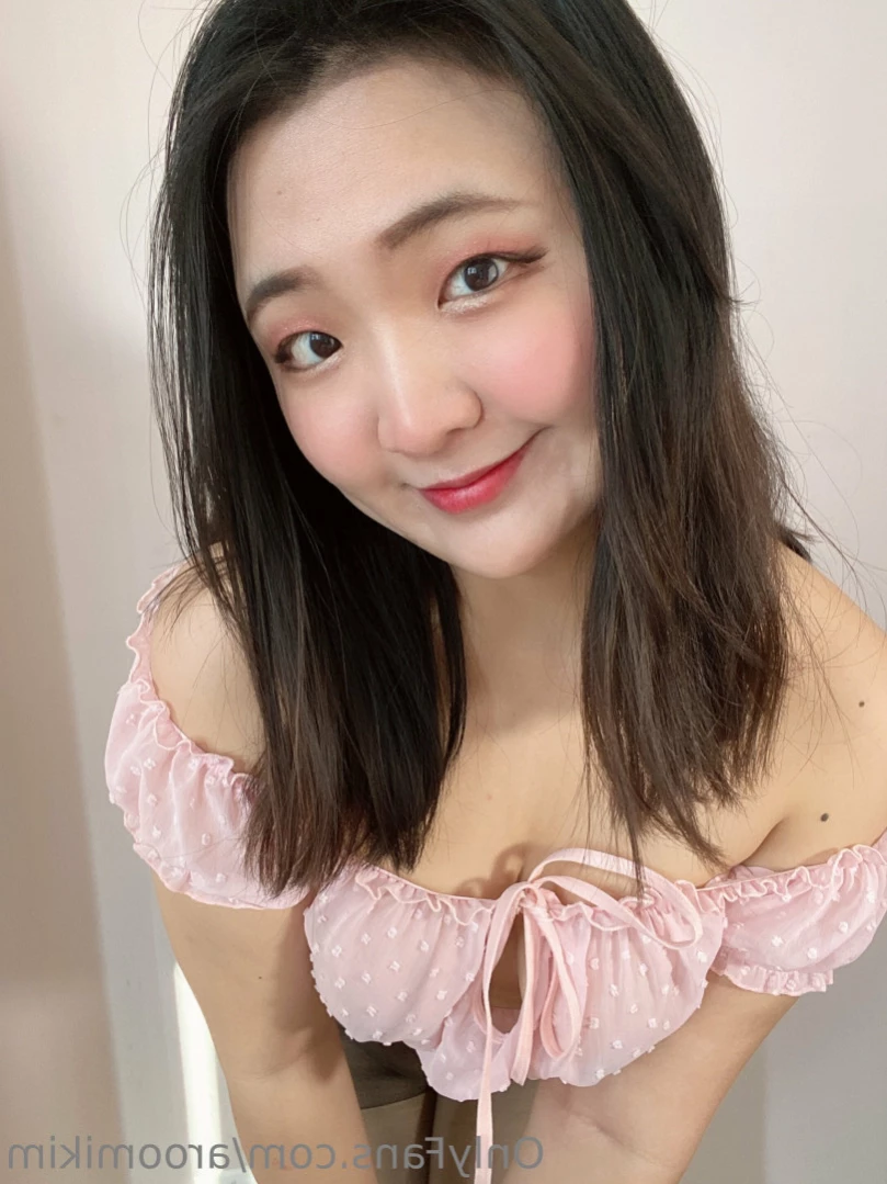 Aroomi Kim 🇰🇷 [ aroomikim ] Onlyfans leaked photo 15032317 on Hotleaks.tv