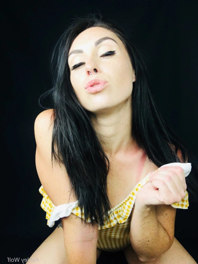 Ashley Wolf [ ash_wolf_ ] Onlyfans leaked photo 13597744 on Hotleaks.tv