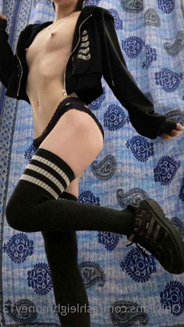 ❄️Ashleigh❄️ [ ashleighmoney13 ] Onlyfans leaked photo 14287095 on Hotleaks.tv