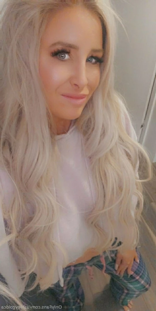 Ashley Gold [ ashleygoldca ] Onlyfans leaked photo 11675033 on Hotleaks.tv