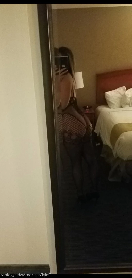 Ashley Gold [ ashleygoldca ] Onlyfans leaked photo 11681321 on Hotleaks.tv