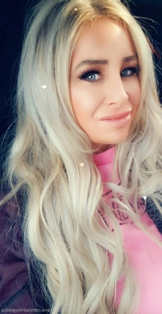 Ashley Gold [ ashleygoldca ] Onlyfans leaked photo 11681973 on Hotleaks.tv