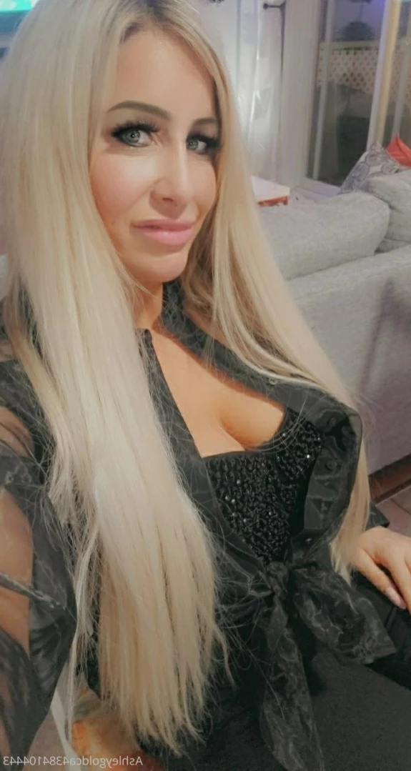 Ashley Gold [ ashleygoldca ] Onlyfans leaked photo 13904607 on Hotleaks.tv