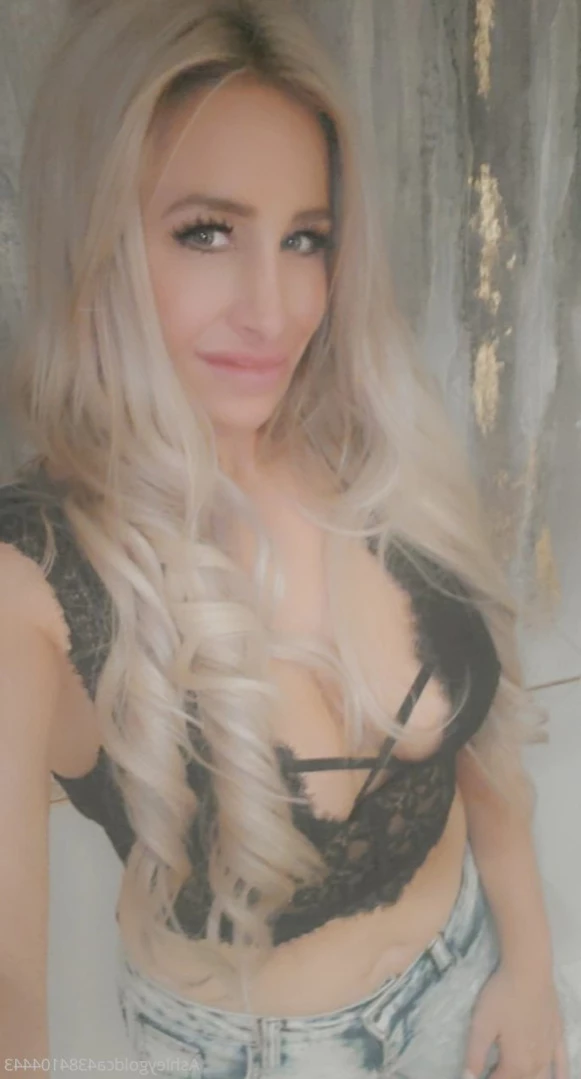 Ashley Gold [ ashleygoldca ] Onlyfans leaked photo 14529831 on Hotleaks.tv