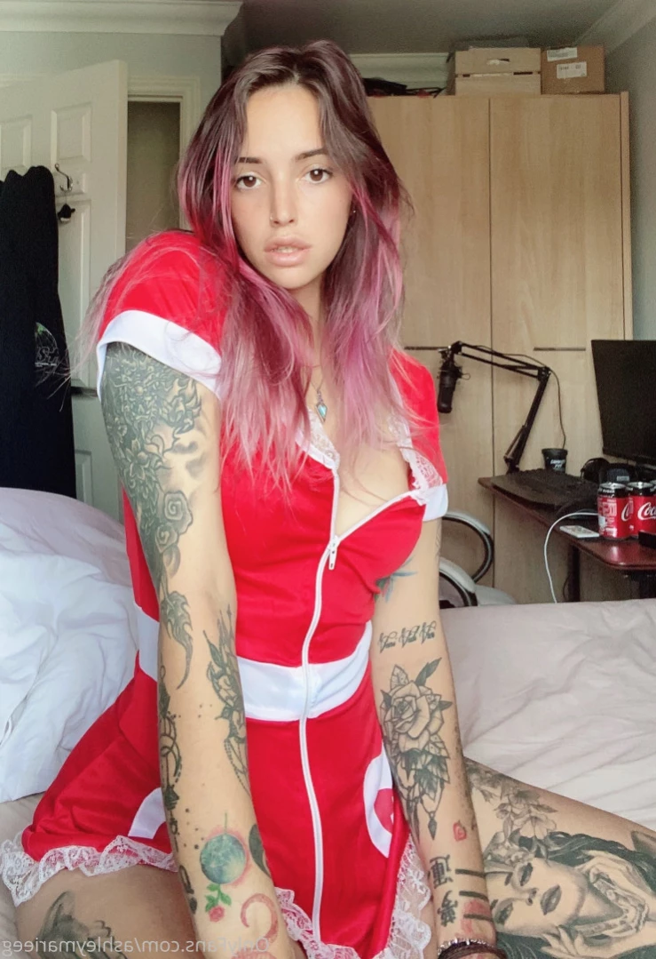 AshleyMarie 🇬🇧🇨🇾 [ ashleymarieeg ] Onlyfans leaked photo 12299710 on Hotleaks.tv