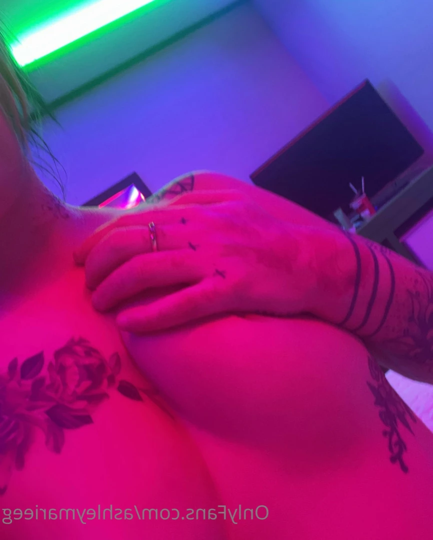 AshleyMarie 🇬🇧🇨🇾 [ ashleymarieeg ] Onlyfans leaked photo 14954758 on Hotleaks.tv