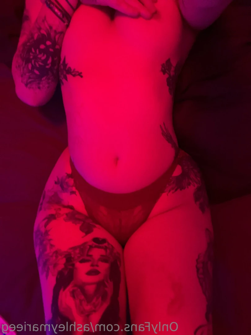 AshleyMarie 🇬🇧🇨🇾 [ ashleymarieeg ] Onlyfans leaked photo 15282057 on Hotleaks.tv