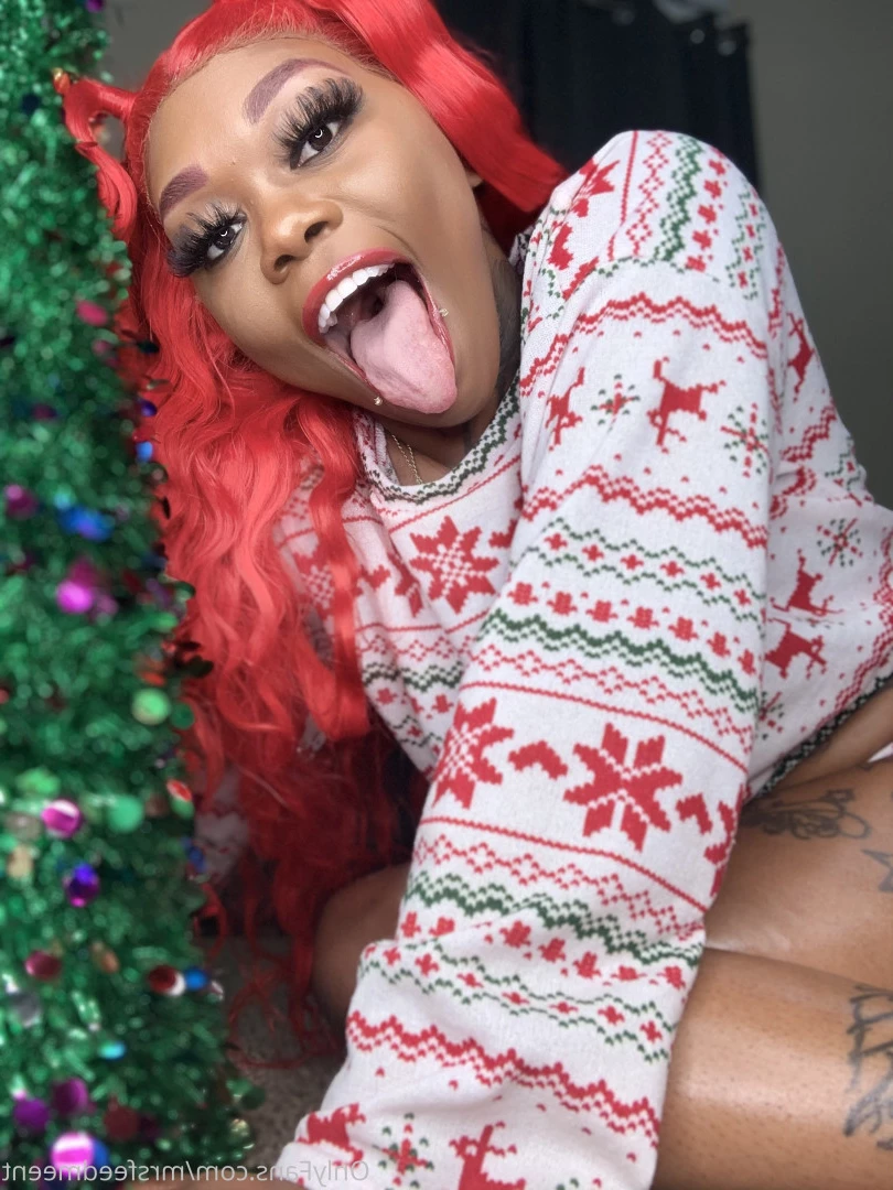FREAKIEST EBONY CYBER GIRL ONLINE 🍆😝 [ mrsfeedmeent ] Onlyfans leaked photo 6190188 on Hotleaks.tv