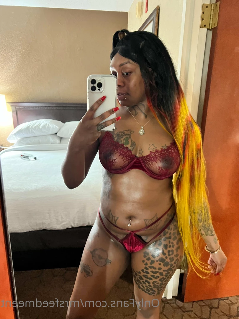 FREAKIEST EBONY CYBER GIRL ONLINE 🍆😝 [ mrsfeedmeent ] Onlyfans leaked photo 6190197 on Hotleaks.tv