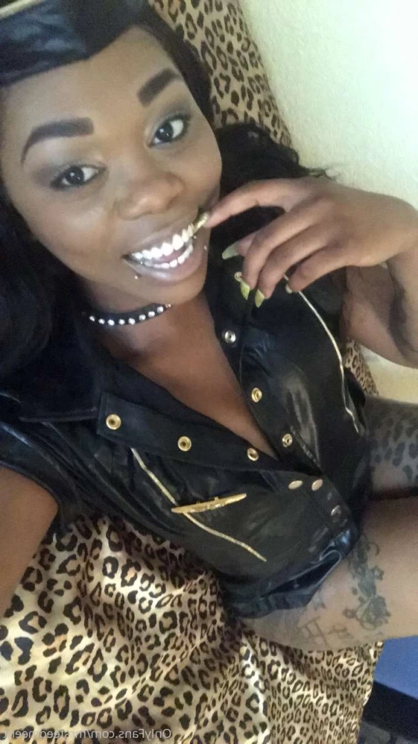 FREAKIEST EBONY CYBER GIRL ONLINE 🍆😝 [ mrsfeedmeent ] Onlyfans leaked photo 6190551 on Hotleaks.tv