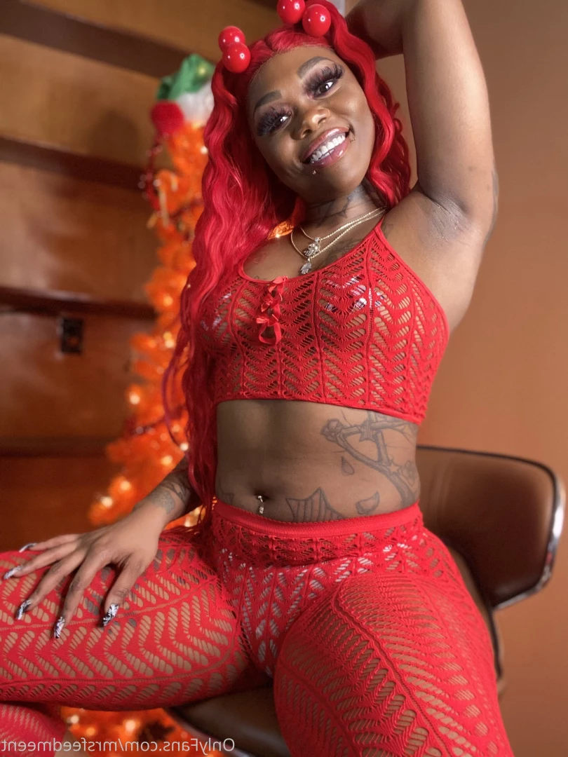 FREAKIEST EBONY CYBER GIRL ONLINE 🍆😝 [ mrsfeedmeent ] Onlyfans leaked photo 6191361 on Hotleaks.tv