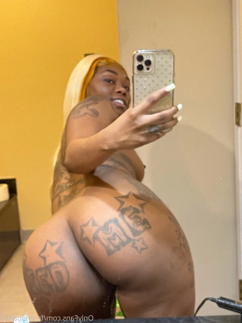 FREAKIEST EBONY CYBER GIRL ONLINE 🍆😝 [ mrsfeedmeent ] Onlyfans leaked photo 848193 on Hotleaks.tv