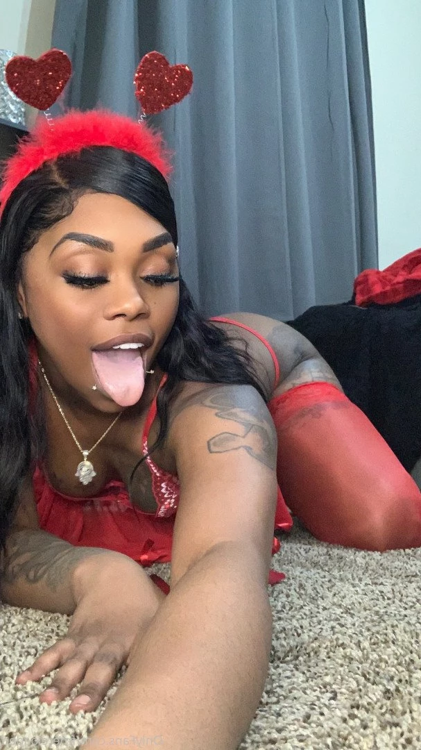FREAKIEST EBONY CYBER GIRL ONLINE 🍆😝 [ mrsfeedmeent ] Onlyfans leaked photo 848224 on Hotleaks.tv