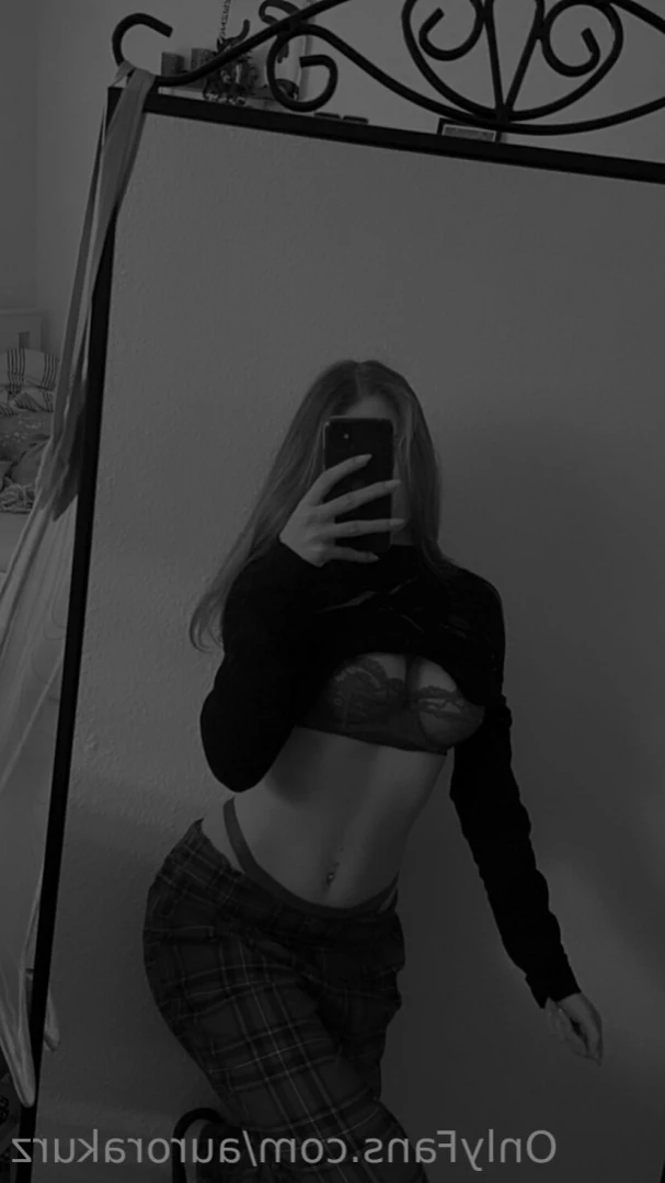 Aurora [ aurorakurz ] Onlyfans leaked photo 11747326 on Hotleaks.tv