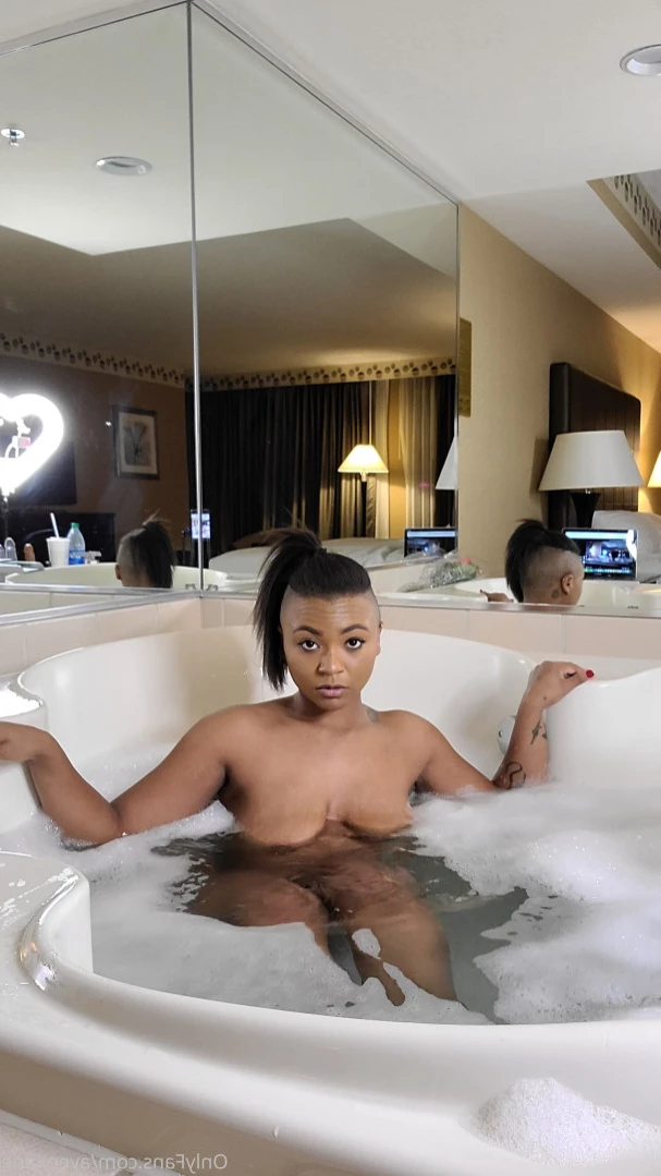 Avery Jane The F Machine™️ [ averyjane ] Onlyfans leaked photo 12808935 on Hotleaks.tv