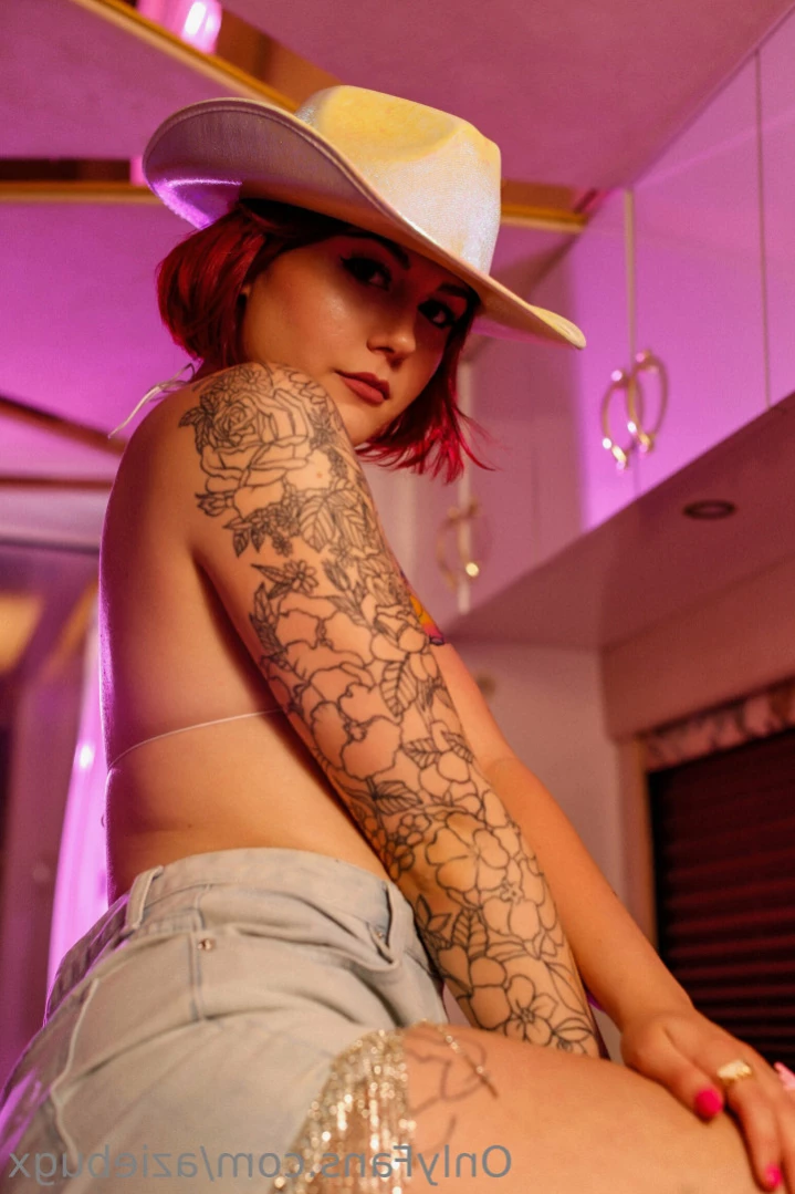 Azie [ aziebugx ] Onlyfans leaked photo 13933724 on Hotleaks.tv