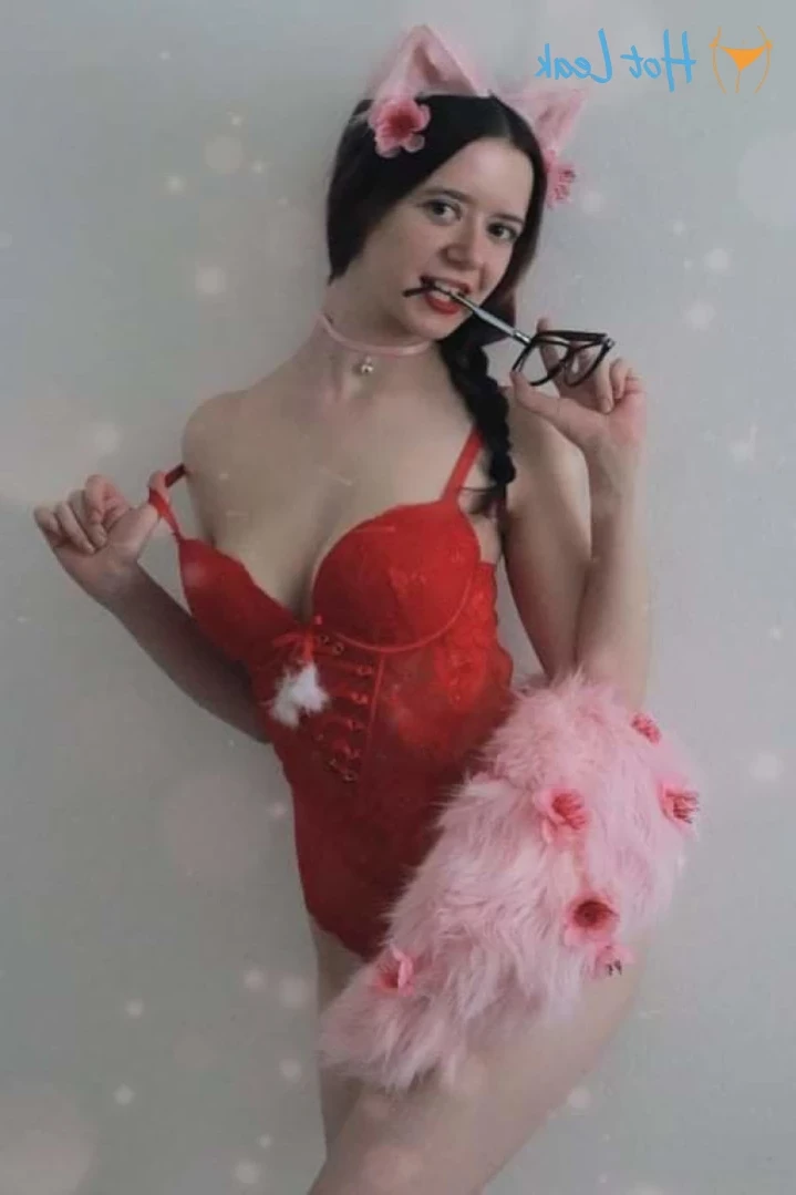 Akita - Cat Lady [ b-kitty ] Onlyfans leaked photo 10894988 on Hotleaks.tv
