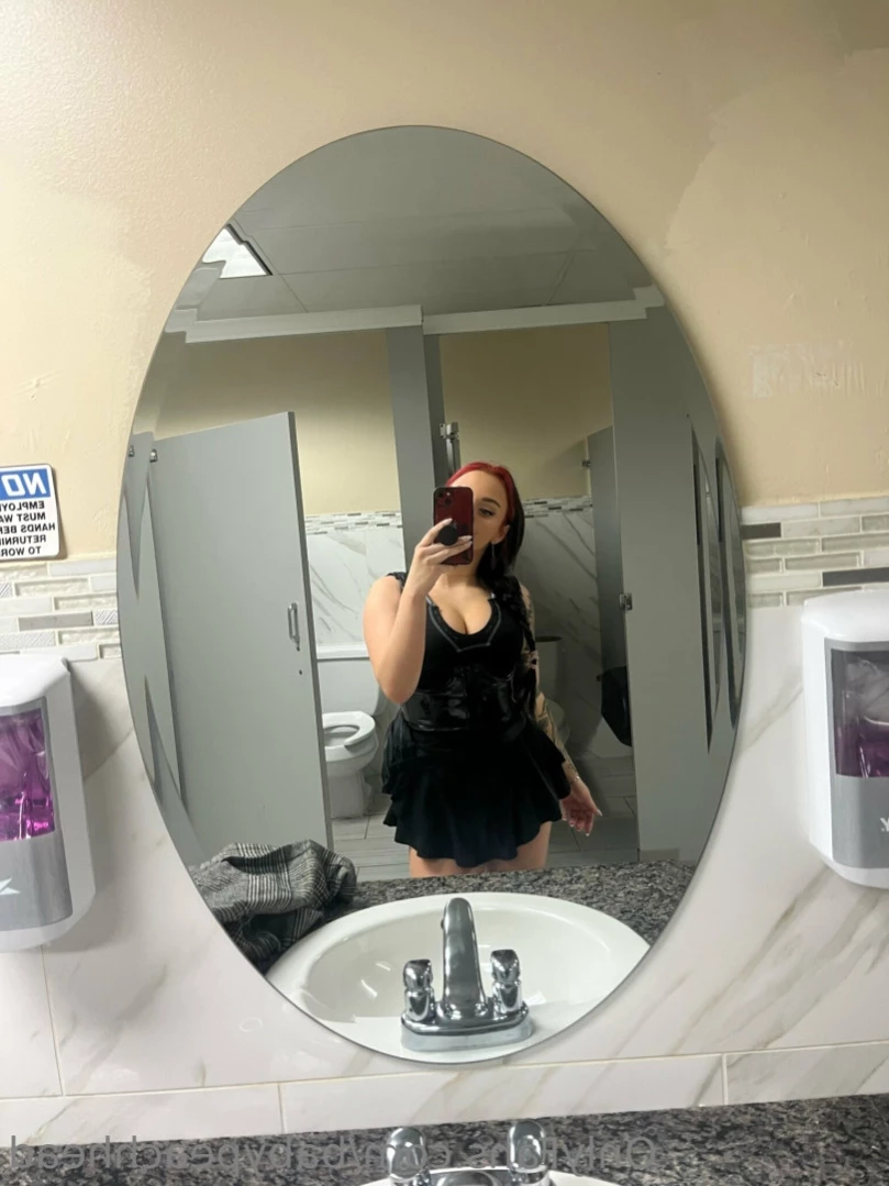 Kat [ babypeachhead ] Onlyfans leaked photo 11430351 on Hotleaks.tv