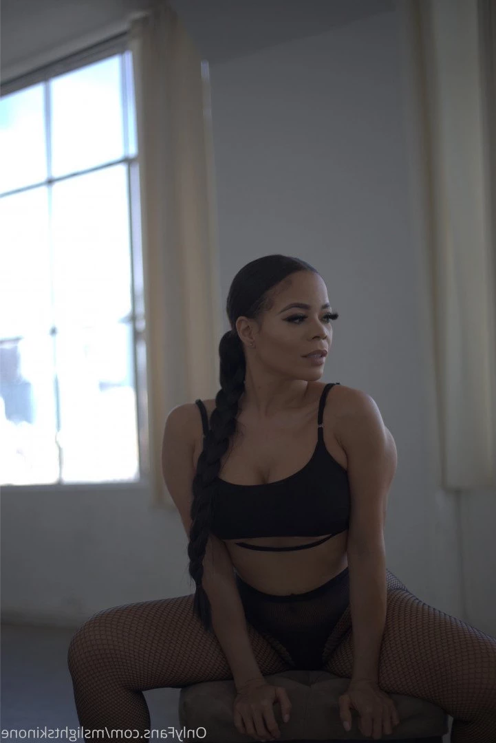 Ms Light Skin One [ mslightskinone ] Onlyfans leaked photo 849799 on Hotleaks.tv