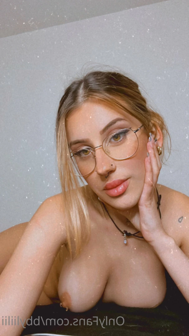 𝕋𝔼𝔼ℕ 🍭 18y.o 👑 𝕍𝕀𝔻𝔼𝕆ℂ𝔸𝕃𝕃 🚨 𝑺𝑬𝑿𝑻𝑰𝑵𝑮 ❤ [ bbyliilii ] Onlyfans leaked photo 12087190 on Hotleaks.tv