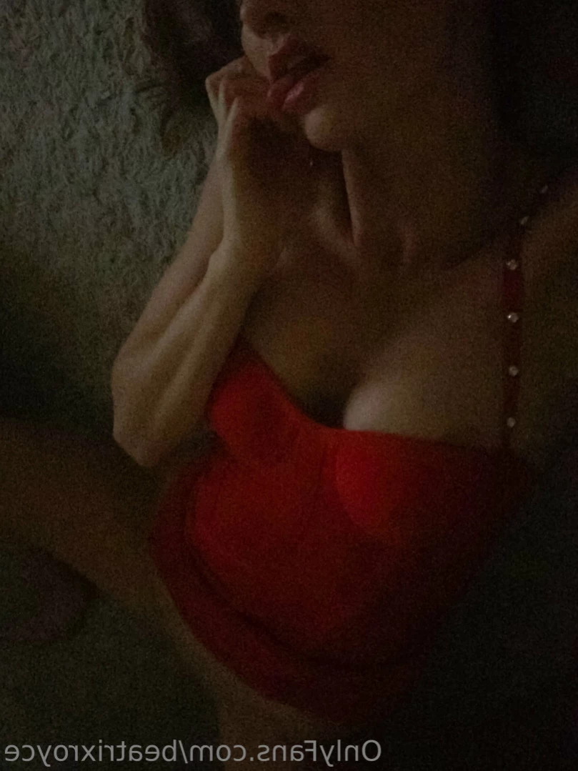 Beatrix Royce [ beatrixroyce ] Onlyfans leaked photo 15813104 on Hotleaks.tv