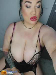 15560305
