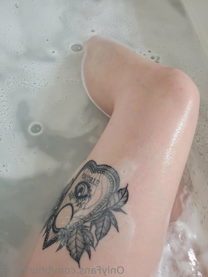 B. [ bhunny19 ] Onlyfans leaked photo 15113491 on Hotleaks.tv
