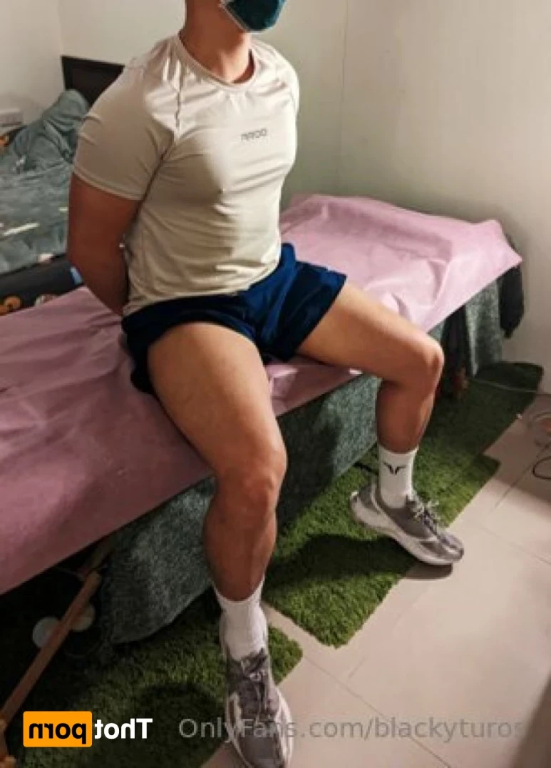 KuroLee （李小黑） [ blackyturos ] Onlyfans leaked photo 15556264 on Hotleaks.tv