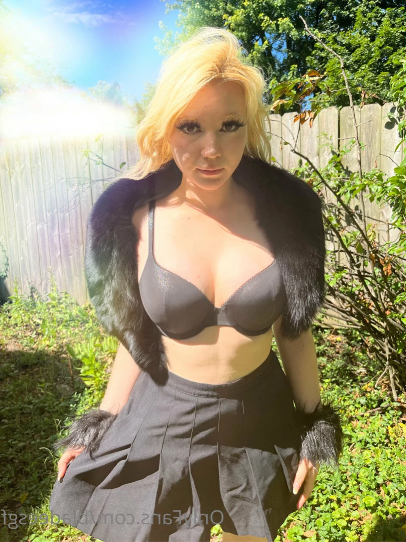 Eva &lt;333 petit $ curvy meme admin [ bladeesgf ] Onlyfans leaked photo 11305246 on Hotleaks.tv