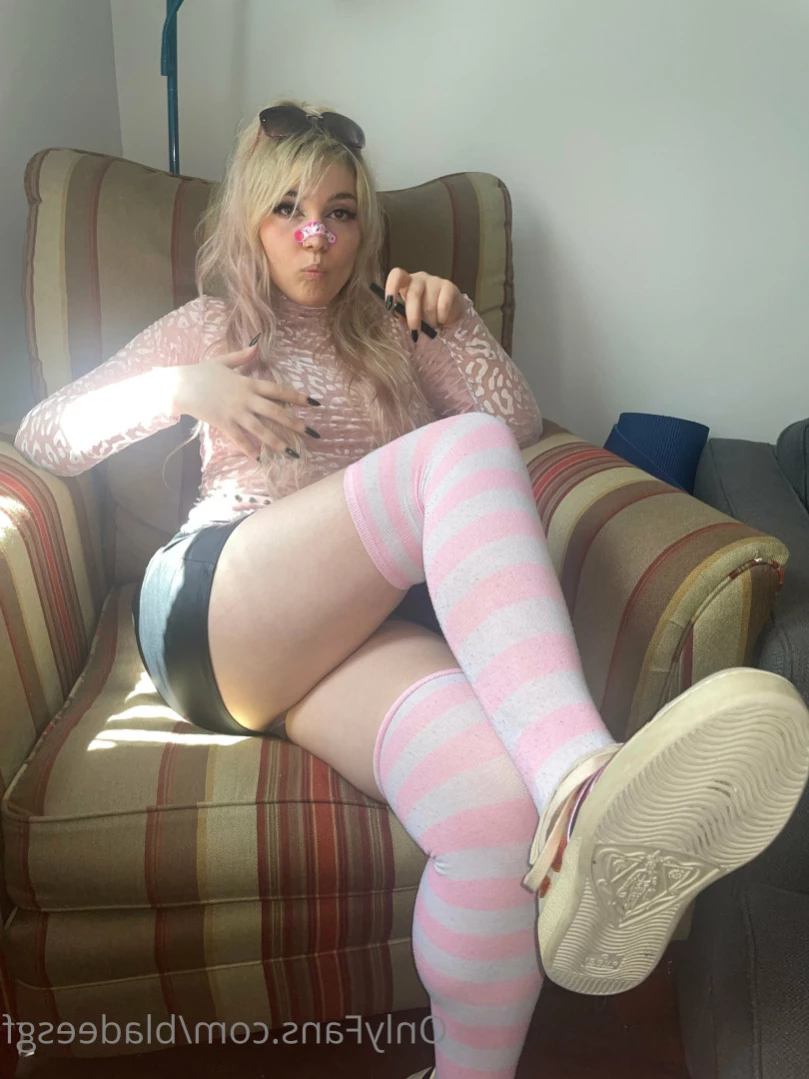 Eva &lt;333 petit $ curvy meme admin [ bladeesgf ] Onlyfans leaked photo 12553083 on Hotleaks.tv