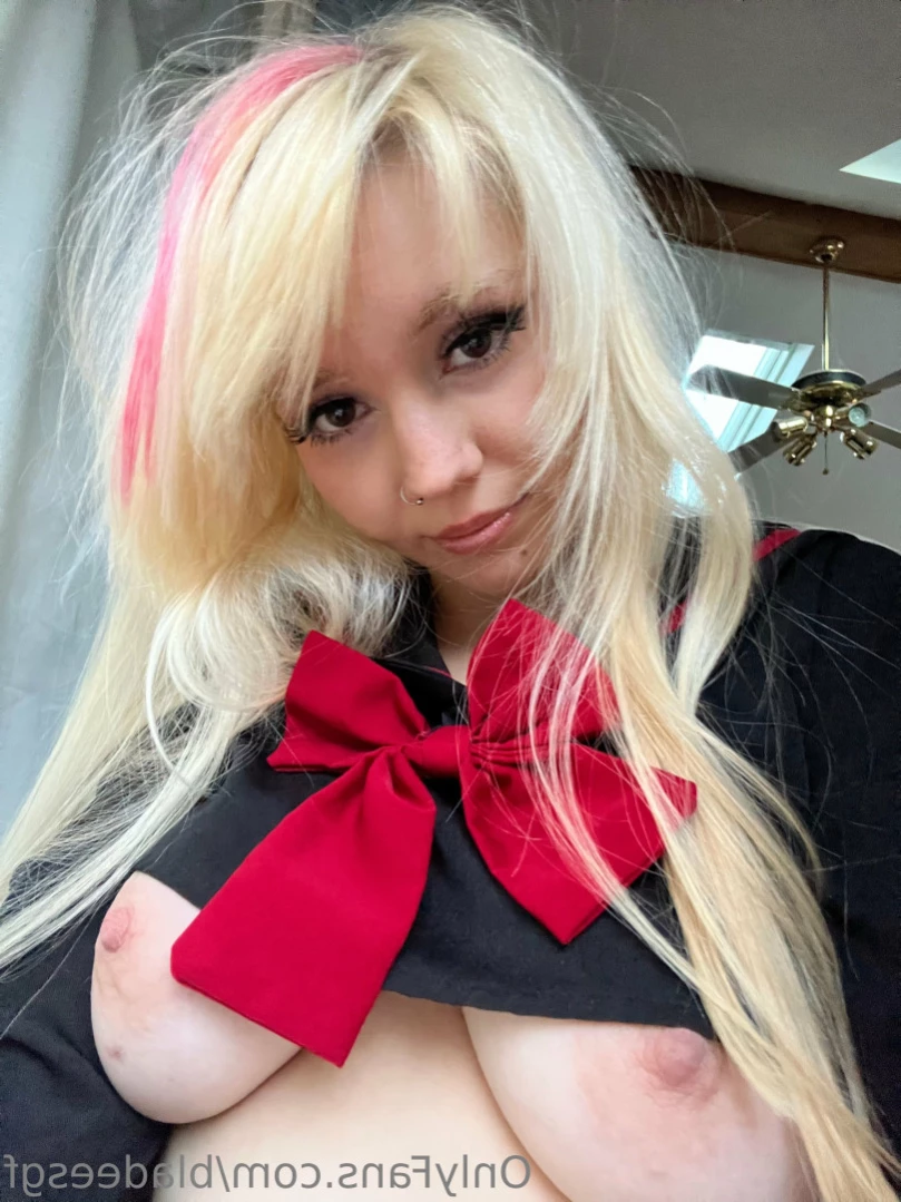 Eva &lt;333 petit $ curvy meme admin [ bladeesgf ] Onlyfans leaked photo 15925461 on Hotleaks.tv