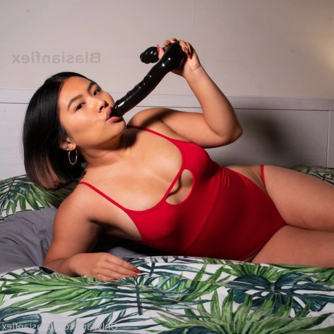 𝗡𝗜𝗡𝗔 𝗟𝗘𝗘 🍑 [ onlyninalee ] Onlyfans leaked photo 11309548 on Hotleaks.tv