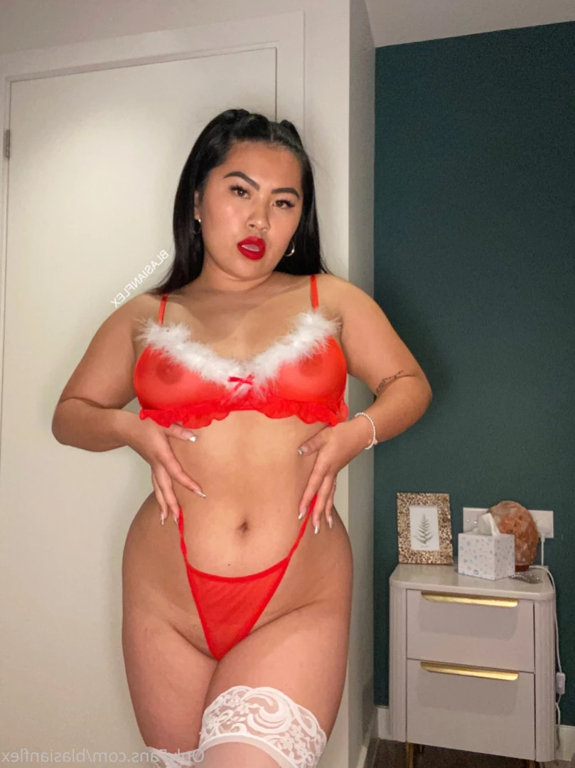 𝗡𝗜𝗡𝗔 𝗟𝗘𝗘 🍑 [ onlyninalee ] Onlyfans leaked photo 15581345 on Hotleaks.tv