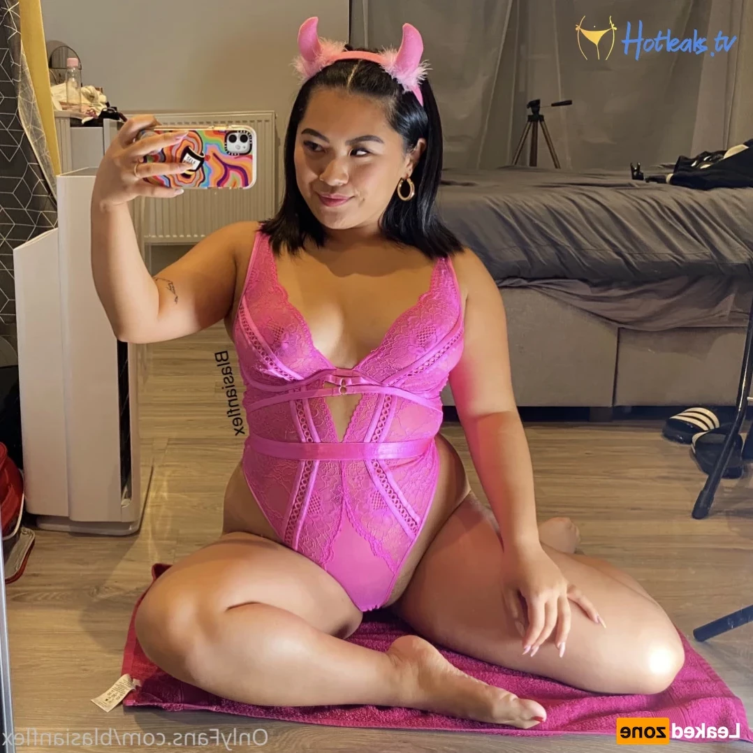 𝗡𝗜𝗡𝗔 𝗟𝗘𝗘 🍑 [ onlyninalee ] Onlyfans leaked photo 15581465 on Hotleaks.tv