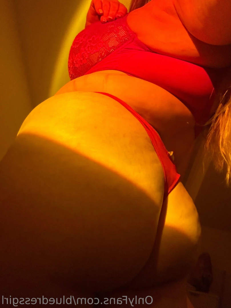 The Blue Dress Girl [ bluedressgirl ] Onlyfans leaked photo 12703790 on Hotleaks.tv